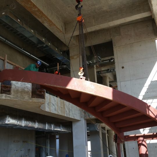 Escalera Ana G. Mendez Inst 02